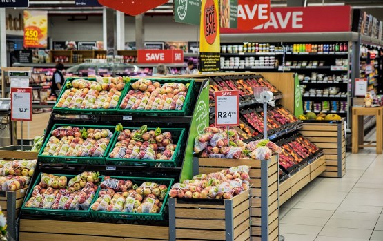 В начале следующего года цены продуктов питания в Латвии повысятся
