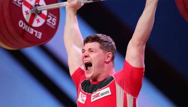 Латвийский тяжелоатлет Кожевников взял малую бронзу чемпионата Европы 