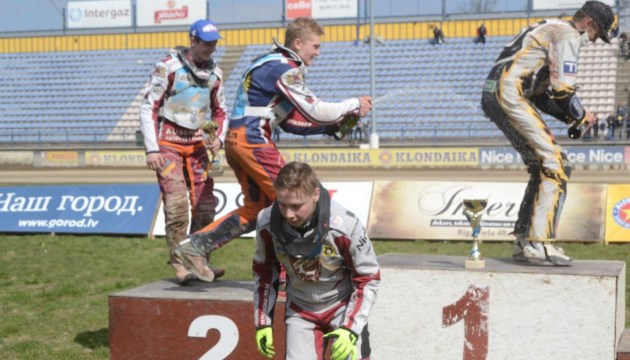 �������: �������������� ������ ������ ����� � ������