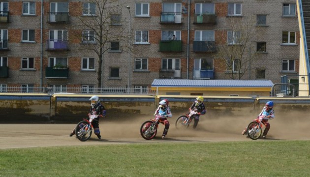 �������: �������������� ������ ������ ����� � ������