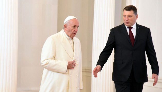 Президент Латвии встретится с Папой Римским 