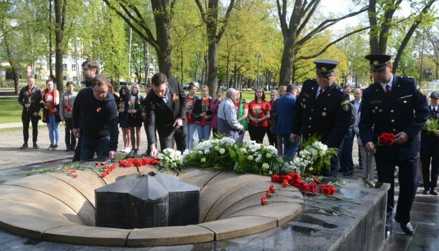 В Даугавпилсе отмечают победу в Великой Отечественной войне (ФОТО)