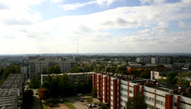 Корты на ул. Кандавас пока сносить не планируют