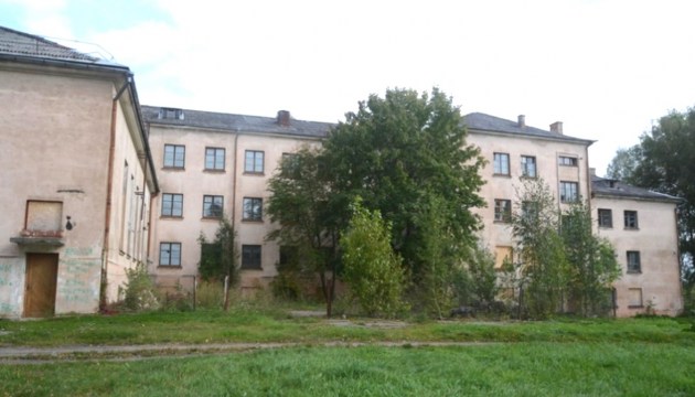 Здание бывшей школы вновь попытаются продать