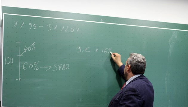 Директора: учеников становится больше, а учителей все меньше