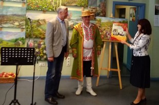 В содружестве картин и песен