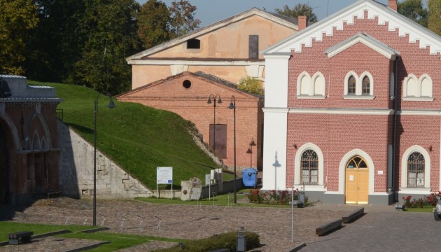 Обратите внимание: время работы туробъектов и мест отдыха во время праздников