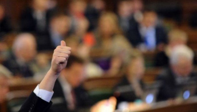 Запрет на военную форму СССР и нацистской Германии: решение за самоуправлениями