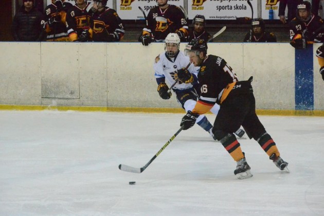 ���������: 6 ����� � ����� � 300 ����