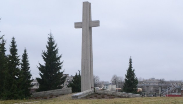 ���������� ������� 100-����� ������������ ������