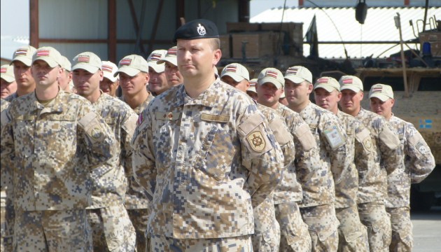Латвия переведет военнослужащих из Ирака в Кувейт