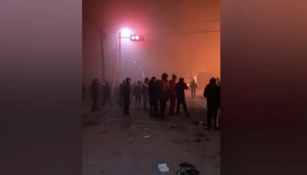 ���������� � ����������: ���������� 127 �������, 8 �������