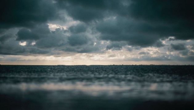 Объявлено красное предупреждение из-за бури