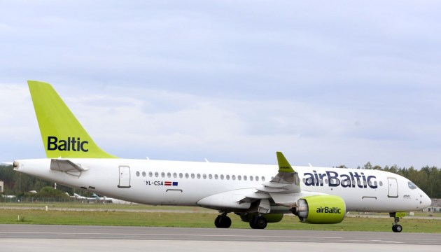 ���� �����: airBaltic ��������� ������ ��� ������������