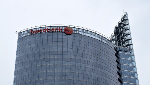 Swedbank   360  