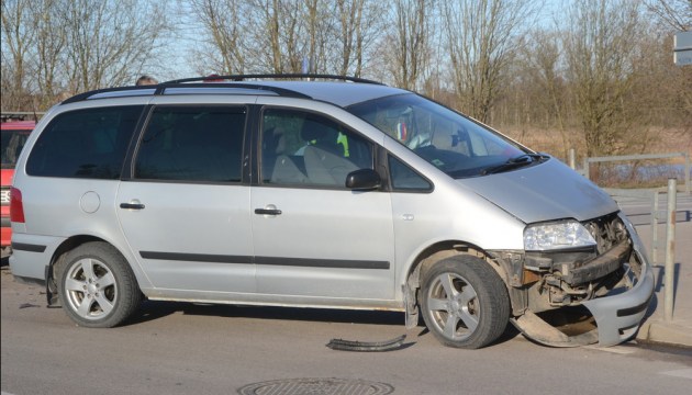 Audi  VW Sharan    ()