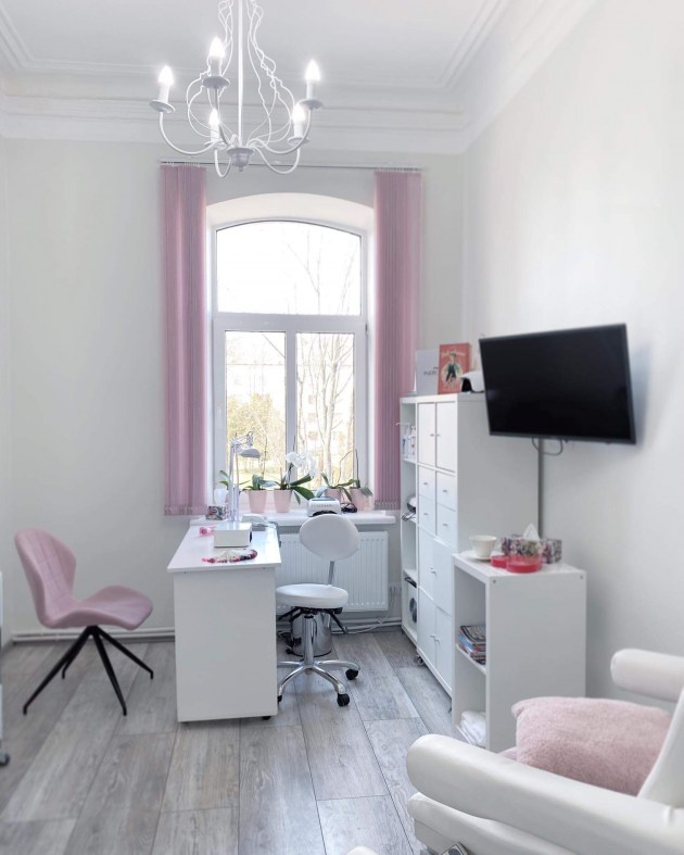 #поддержимместных: Беспроигрышные варианты подарков для женщин в Stylistic showroom