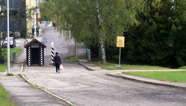 Латвия разрешает жителям Эстонии и Литвы ходить на работу за границей