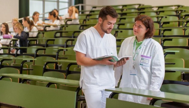 ��� �������� ������������� � ��������� ���������