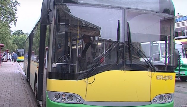 Изменение в расписании: два автобуса поедут через путепровод