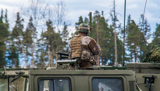 В течение месяца на полигоне Me&#382;a Mackevi&#269;i будут проходить учения земессаргов