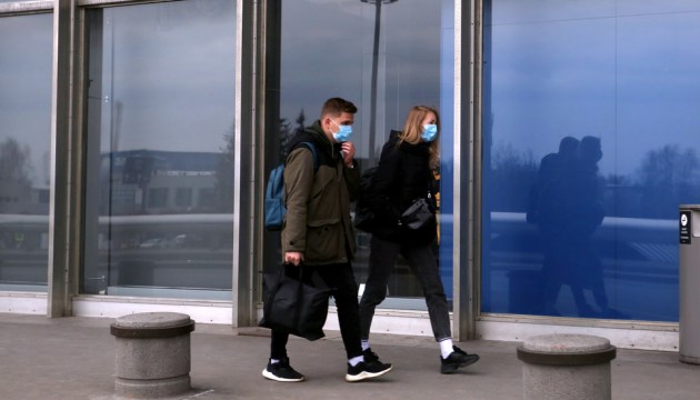 Список пополнился: самоизоляцию придется соблюдать по возвращении из еще трех стран