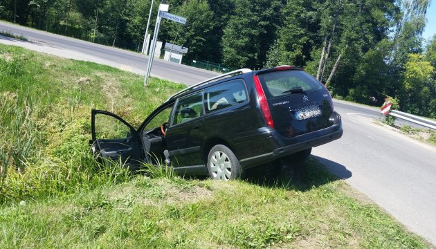 Citroen в кювете