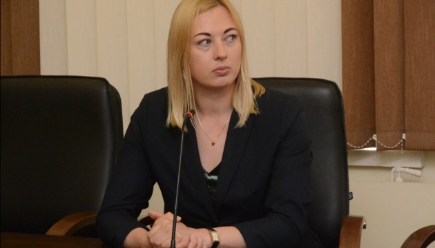 Кто такая Сабине Шнепсте и почему она стала главным действующим лицом скандала вокруг ТЭЦ 3