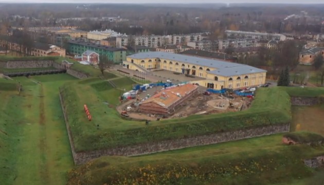 В Даугавпилсской крепости через пару месяцев начнут восстанавливать 7-й бастион (ВИДЕО) 