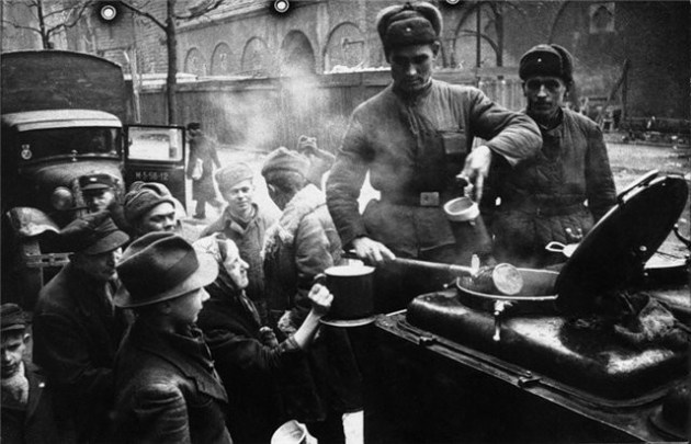 Как Берлин распоряжается званием почетного гражданина города