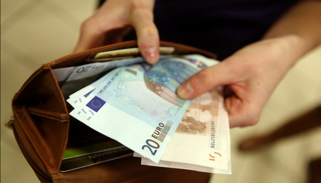 Имеет ли смысл в новом году продолжать работать в режиме микропредприятия?