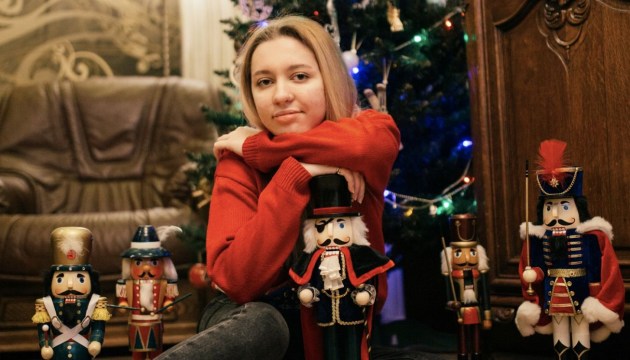Линда Путане: реставратор игрушек, которой 16 лет