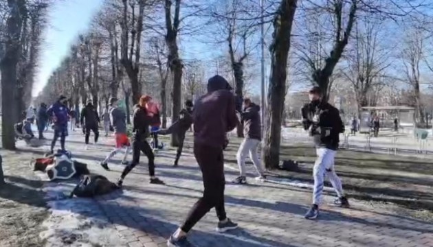 Спорт это жизнь: в субботу у здания правительства в Риге прошел спортивный пикет(видео)