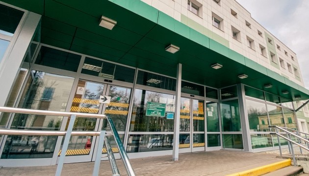 Столпотворение в поликлинике: могут заставить ждать приема на улице