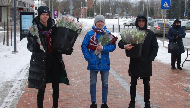 Спидвей: предсезонная суета... и Женский день