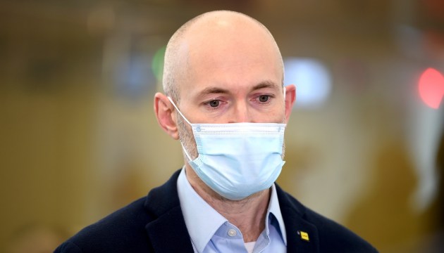 Коллективная вакцинация на предприятиях: возможна ли и когда начнется?
