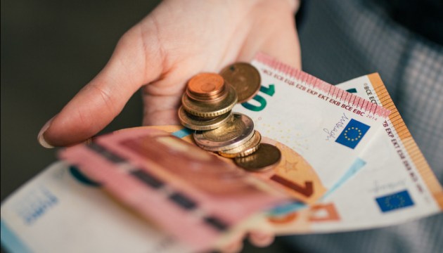 Продлен срок выплат пособий по безработице