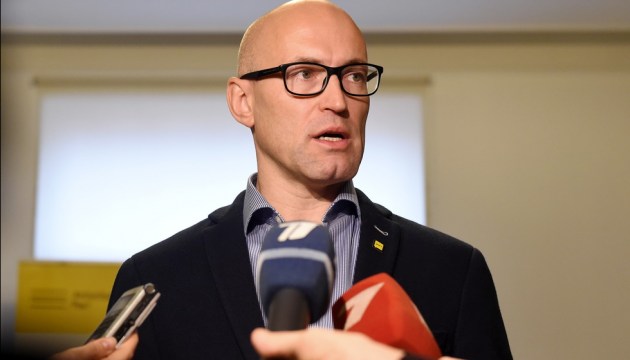 Глава Минздрава обещает «свободную очередь» на вакцинацию