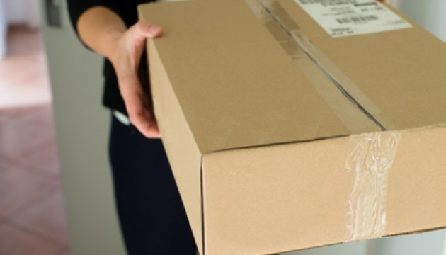 Службы доставки работают круглосуточно, но все равно не справляются с нагрузкой
