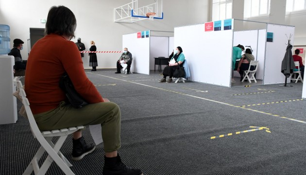Подать заявку на прививку от Covid-19 в Даугавпилсе можно по телефонам центров массовой вакцинации