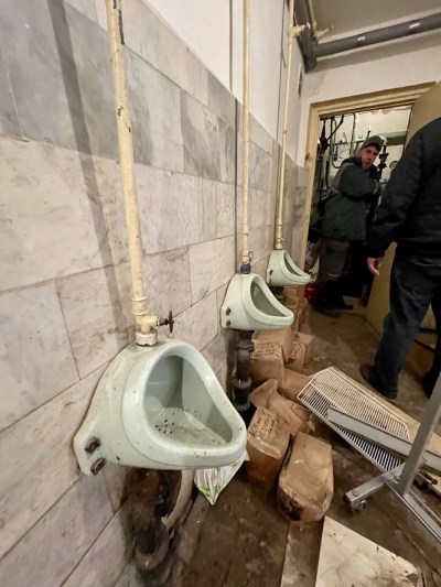 В городе наконец откроют общественный туалет – спустя 18 лет простоя