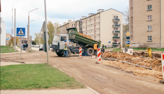 Реновация улицы Циетокшня: уже положили новые рельсы
