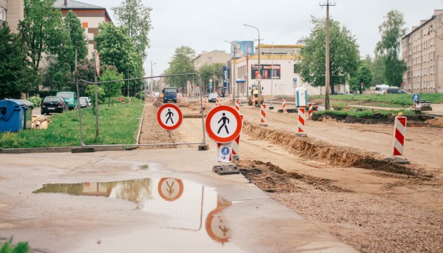 Реновация ул. Циетокшня: новые рельсы практически уложены