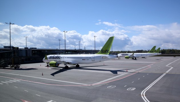 airBaltic  