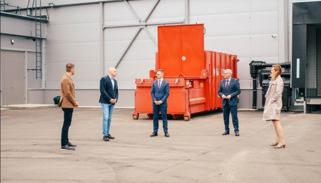 Министр высоко оценил экономическое развитие города и потенциал аэропорта