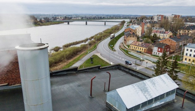 В Центре включили горячую воду, но не всем