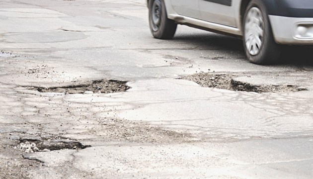 Городские дороги: «Ни проехать, ни пройти…»
