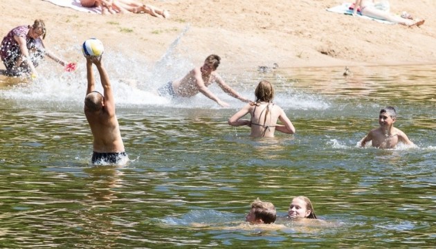 В водоемах Латвии распространяется "зуд купальщика"