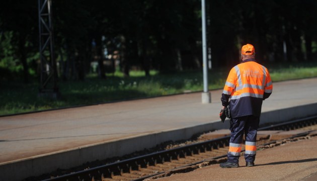 � ��������� ����� Latvijas dzelzceļš ������ 700 ���������� (���������)