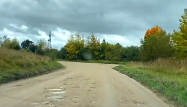Дачники в недоумении: «Край заасфальтировал дорогу, город – нет»
